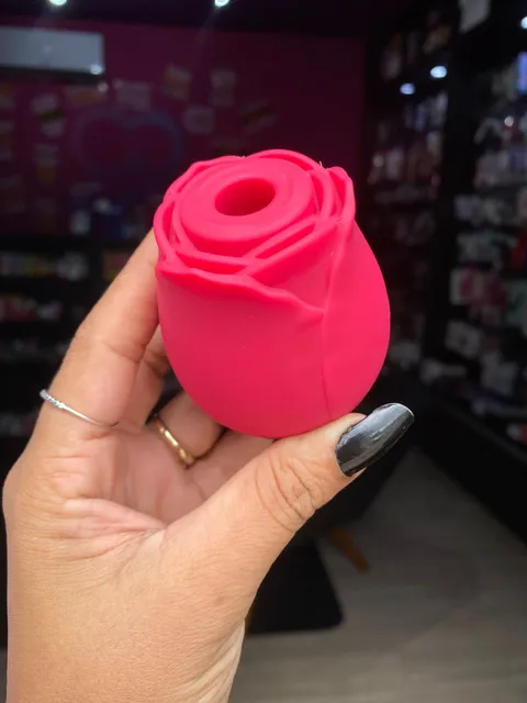Rosa do Orgasmo (GOZ by iFody) – Vibrador Clitoriano Recarregável com Pulsação – 10 Intensidades – Sugador Flower
