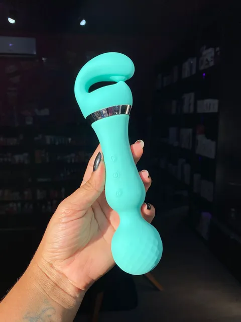 Vibrador varinha mágica com duplo motor- 10 intensidades – recarregável