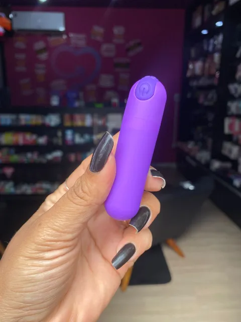 HandVibra Roxo – Cápsula Vibratória de Clitóris com 10 Intensidades – recarregável