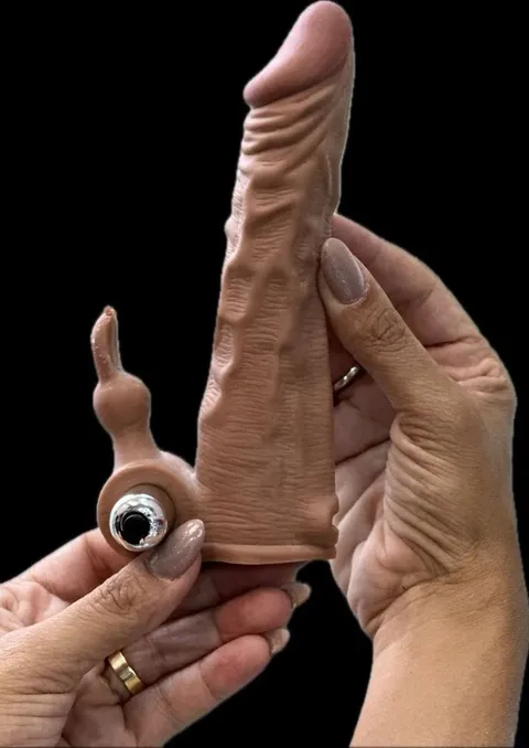 Capa Peniana 17,5 x 3 cm c/ Vibrador – marrom com a glande avermelhada