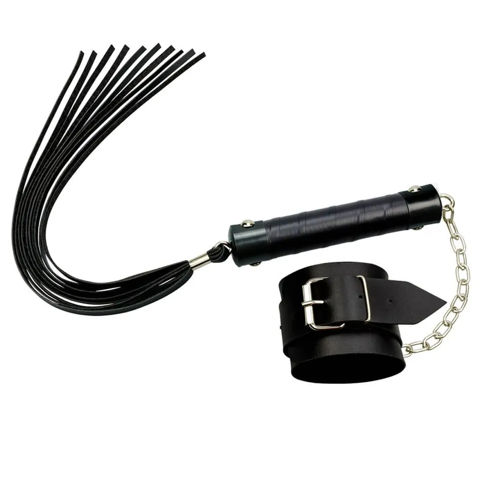 Kit Bracelete com Chicote Preto