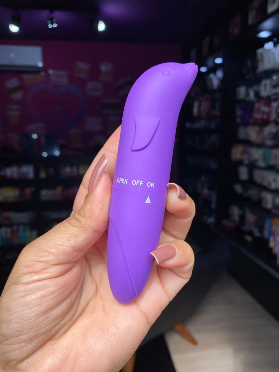 Vibrador Ponto G Golfinho Aveludado 01 Intensidade - Pilha – Ifody — foto 1 de 4