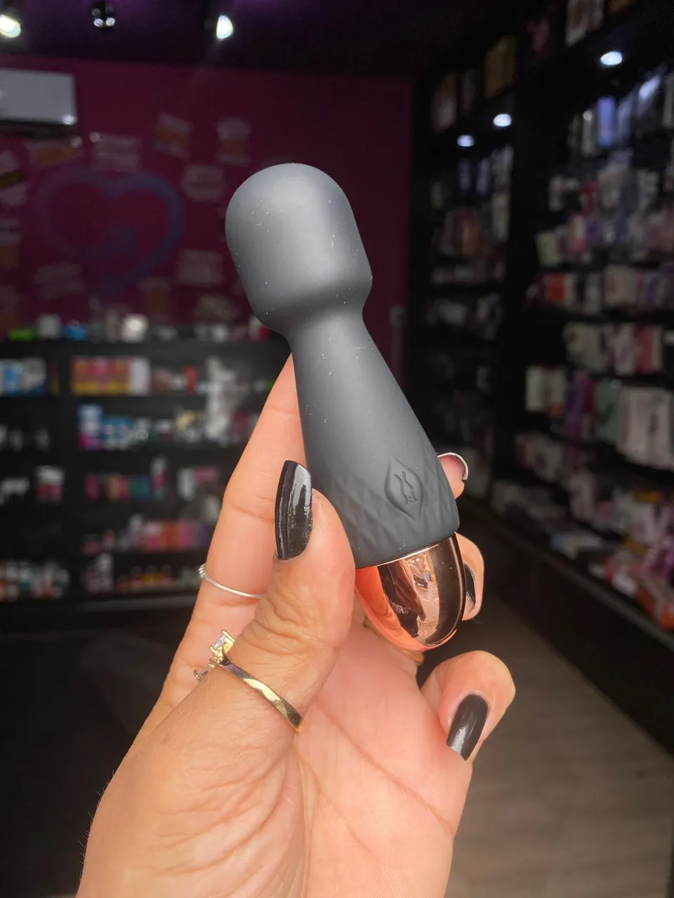 Mini massageador varinha mágica USB — foto 1 de 4