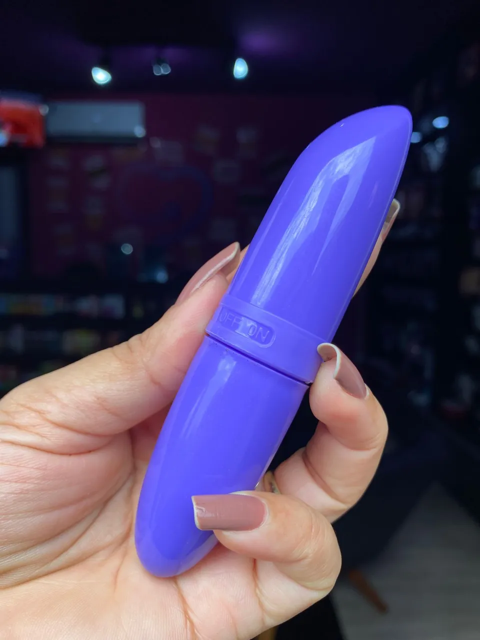 Batom do Prazer -VIBRADOR em formato de batom 01 intendidade – pilha – Forma — foto 1 de 4