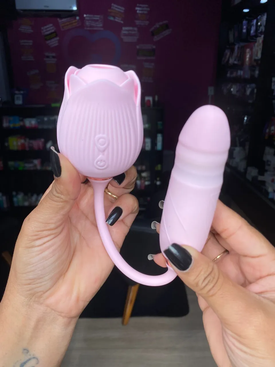 Rosa do Tesão (GOZ by iFody) – Vibrador 2 em 1 Recarregável – Ponto G Vai e Vem + Pulsação Clitoriana – Ref. 76589 — foto 1 de 7