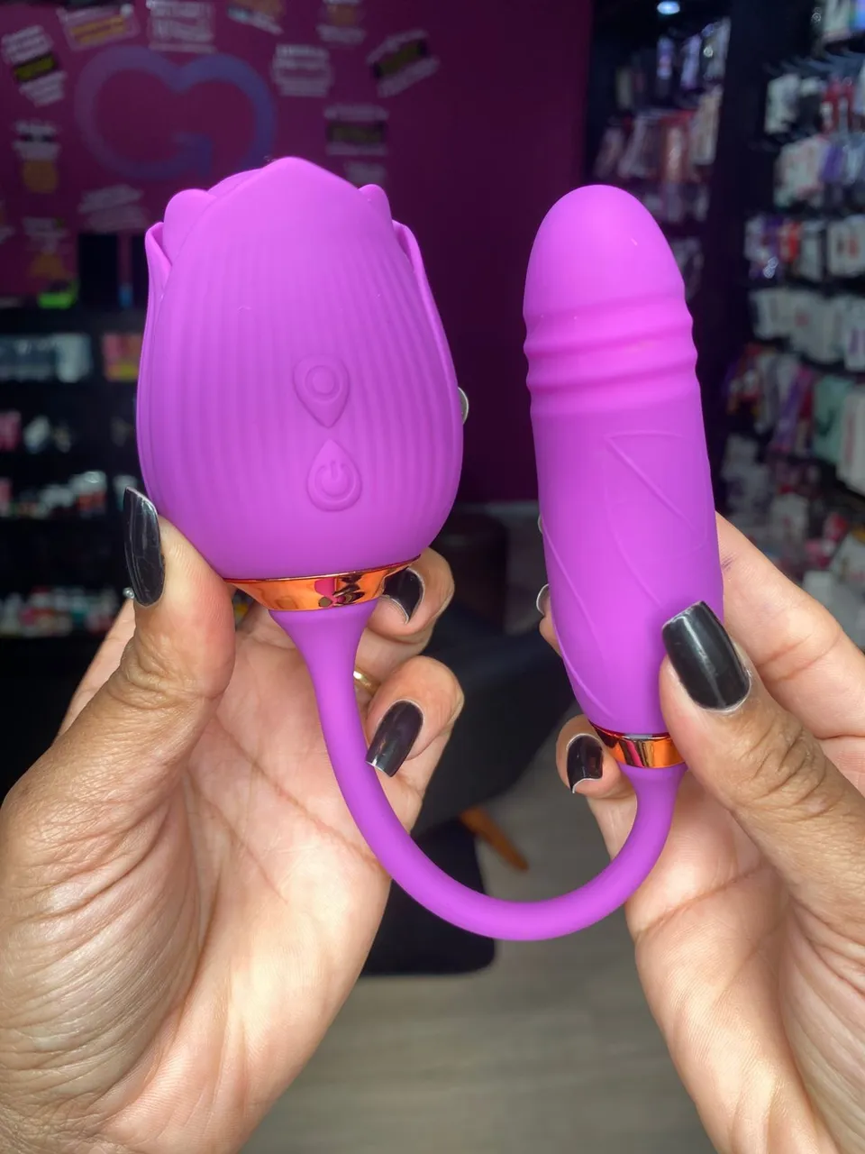 Rosa do Tesão (GOZ by iFody) – Vibrador 2 em 1 Recarregável – Ponto G Vai e Vem + Pulsação Clitoriana – Ref. 76585 — foto 1 de 3