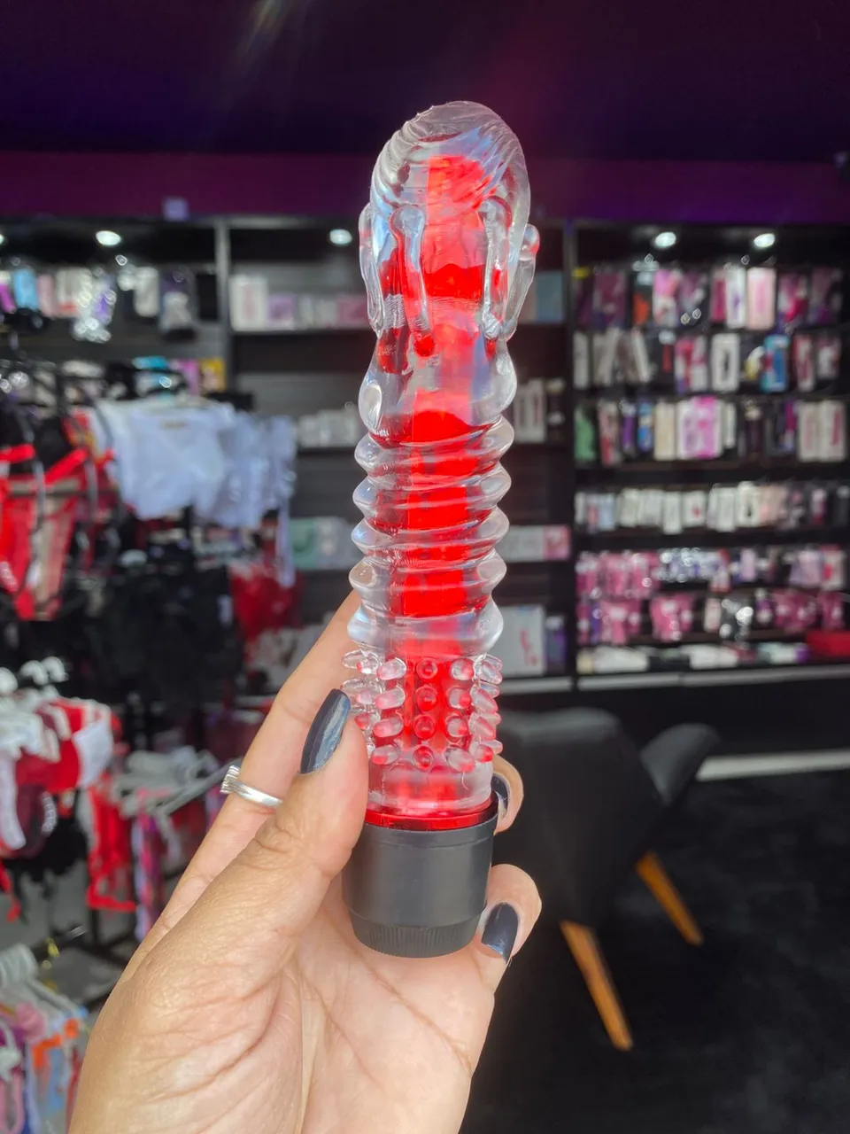 Vibrador Personal com capa estimuladora- multivelocidade – pilha – Espiral Massageador Youvibe — foto 1 de 4