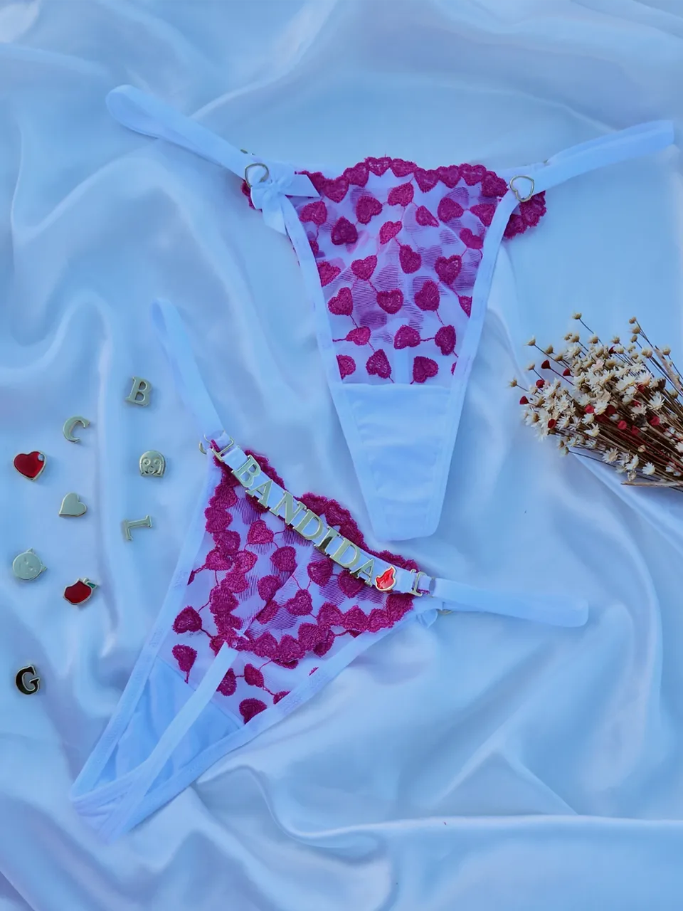 Calcinha coração personalizável – branco com rosa